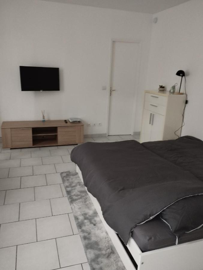 Charmant Studio Canape Lit Netflix Prime Video Dazn Wifi Le Havre Kültér fotó